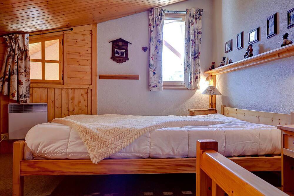 Ganze Wohnung, Helles Ski-in/Ski-out-Duplex für 9 Pers, Haustiere erlaubt in La Tania, La Perrière
