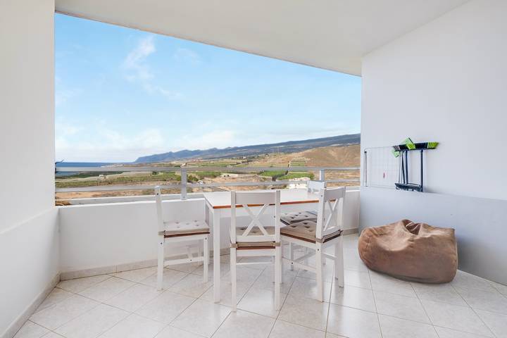 Hel lejlighed, Modern Apartment “Mar Azul Vista Mar” with Sea View, Wi-Fi, Terrace & Shared Pool in Marazul, Adeje