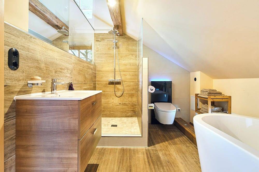 Ganze Wohnung, Ferienwohnung mit Balkon und Bergblick in Bad Feilnbach, Alpenland Tegernsee Schliersee