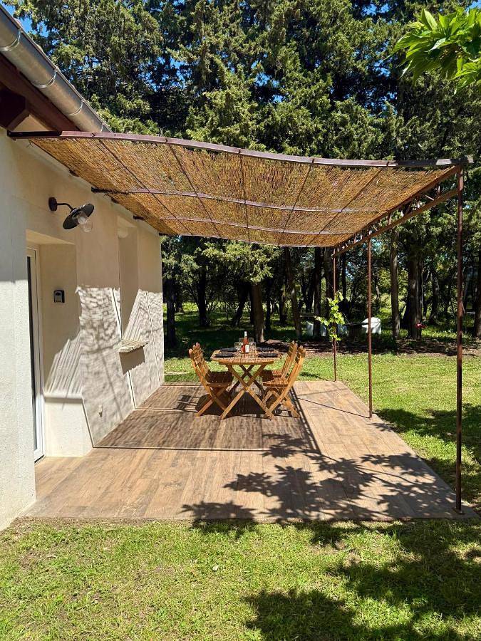 Location de vacances pour 3 personnes, avec vue ainsi que jardin et terrasse à Valréas - 2