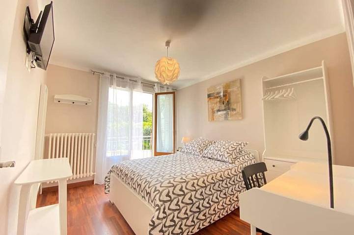 Gîte pour 4 personnes, avec balcon dans Casino Imperial Palace Annecy - 2