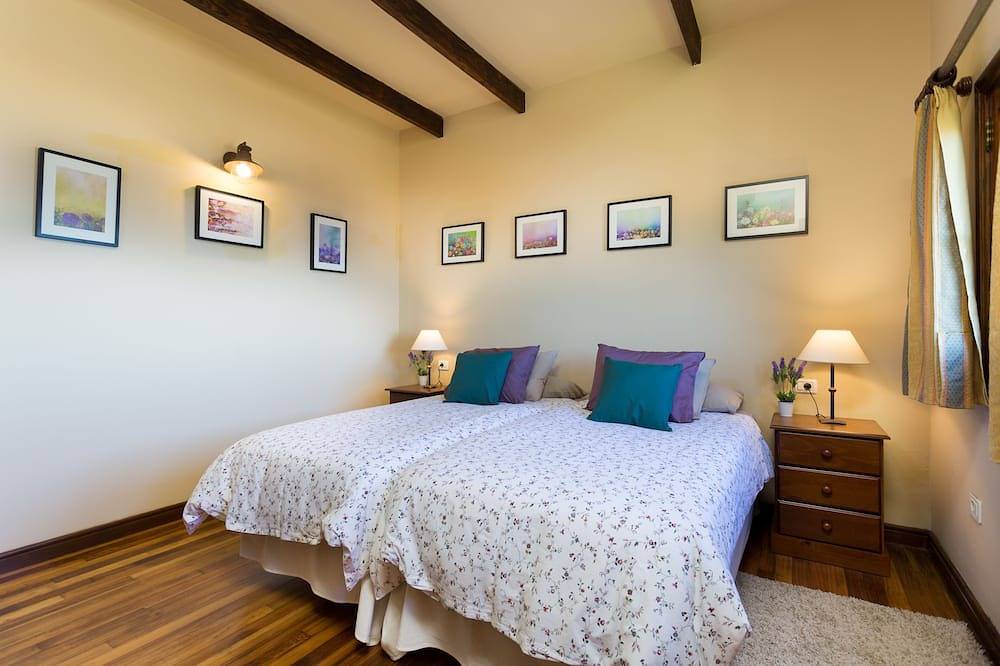 Ganze Wohnung, Secluded, sonnig, gemütlich, ländliche Casita La Brenda mit kostenlosem Wlan und offenem Kamin in Los Realejos, Teneriffa Nord