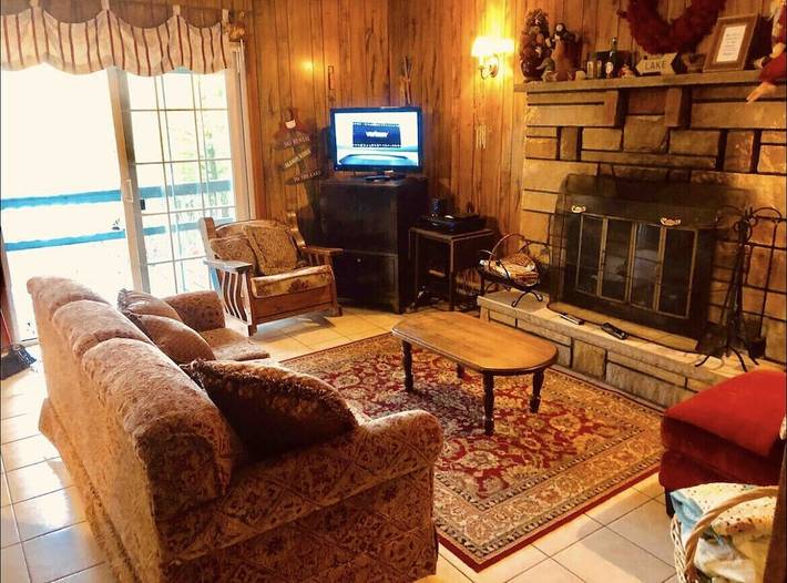 Vacation rental for 16 people, with pool and balcony in Pennsylvania