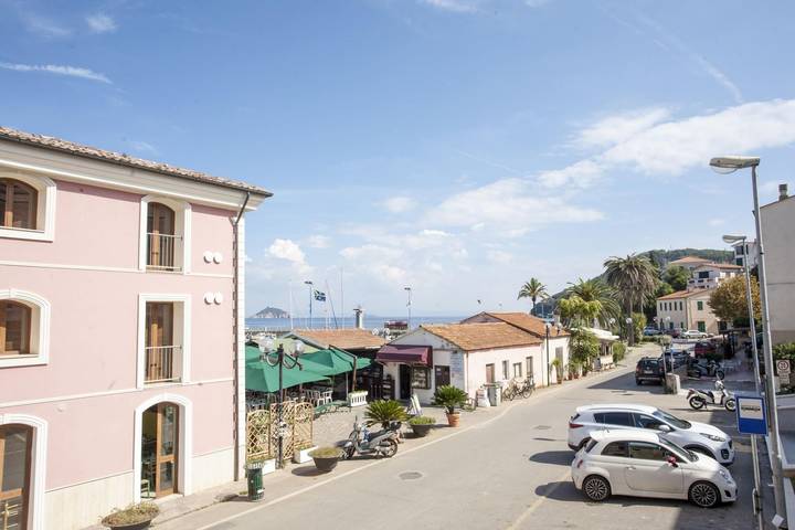 Location de vacances pour 4 personnes, animaux acceptés à Cavo