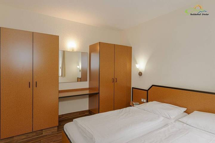 Ganze Wohnung, Boddenhof Apartment 44 - Terrasse, Hund willkommen - Boddenhof Stedar in Buschvitz, Bergen auf Rügen und Umgebung