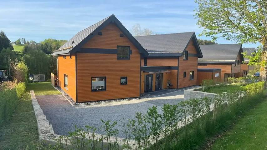 Location de vacances pour 5 personnes, avec Terrasse ainsi que Jardin et Sauna à Butgenbach