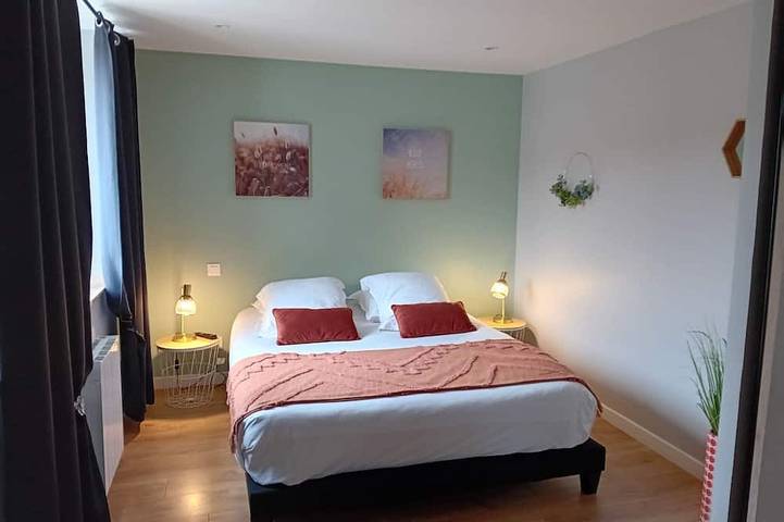 Location de vacances pour 14 personnes, avec jardin à Besneville - 2