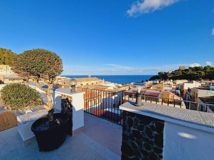 Casa vacanza per 2 persone, con Terrazza a Ustica