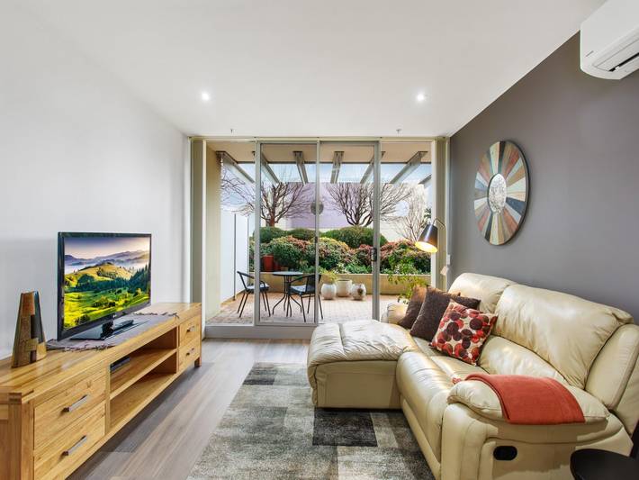 Holiday rental for 2 people, with balcony/terrace, child-friendly in Canberra