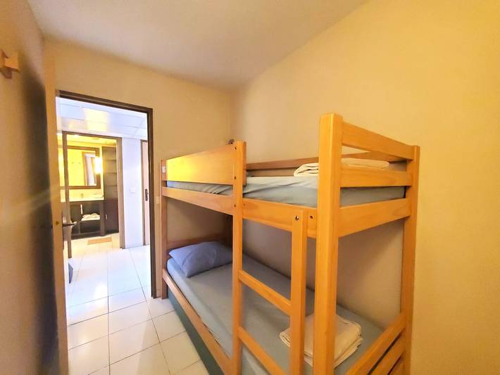 Gîte pour 6 personnes, avec piscine et balcon dans Plage du Port Fréjus - 4