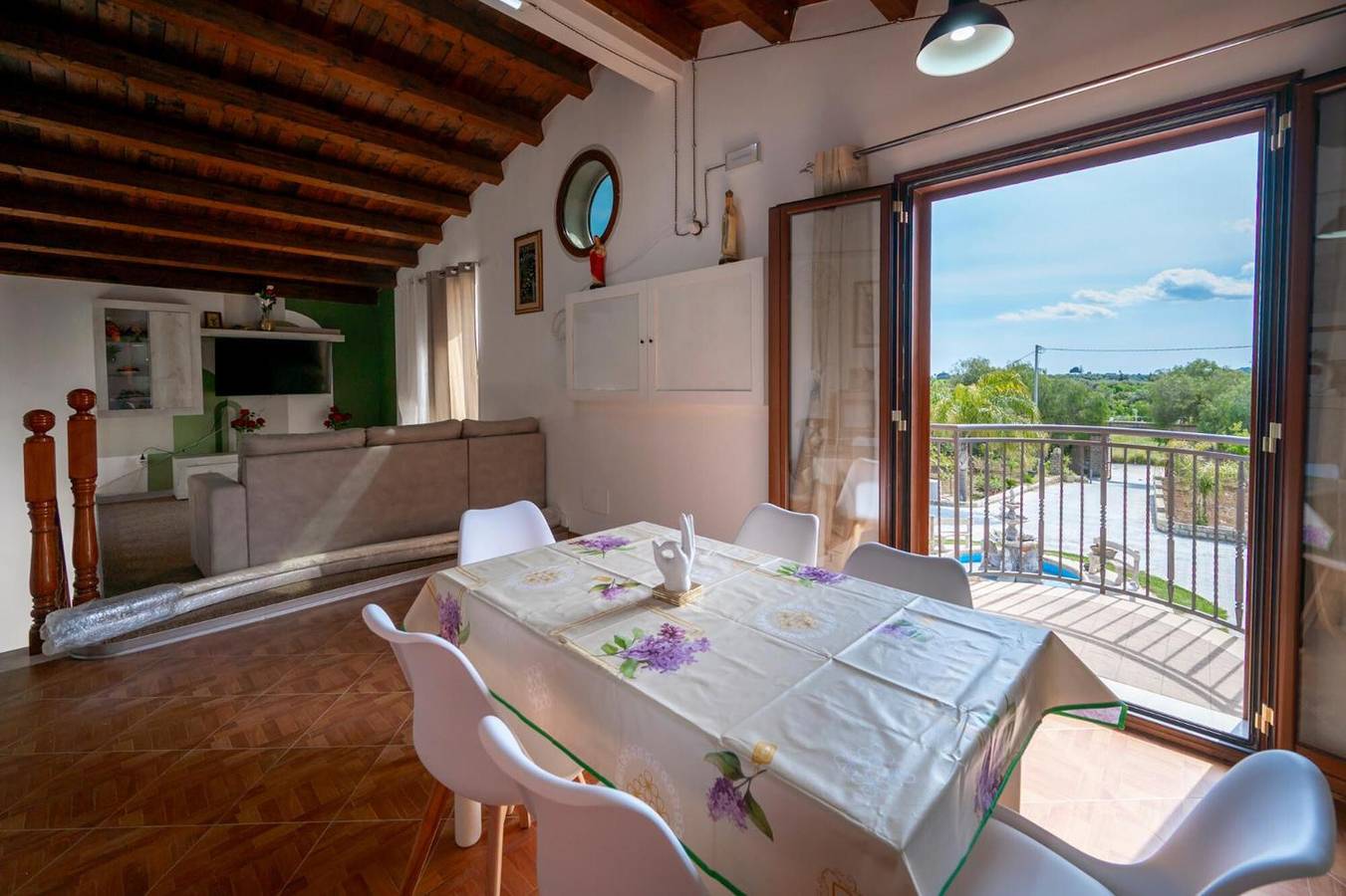 Entire apartment, Apartment 'Jungle Holiday' with Private Pool, Wi-Fi and Air Conditioning in Noto, Avola