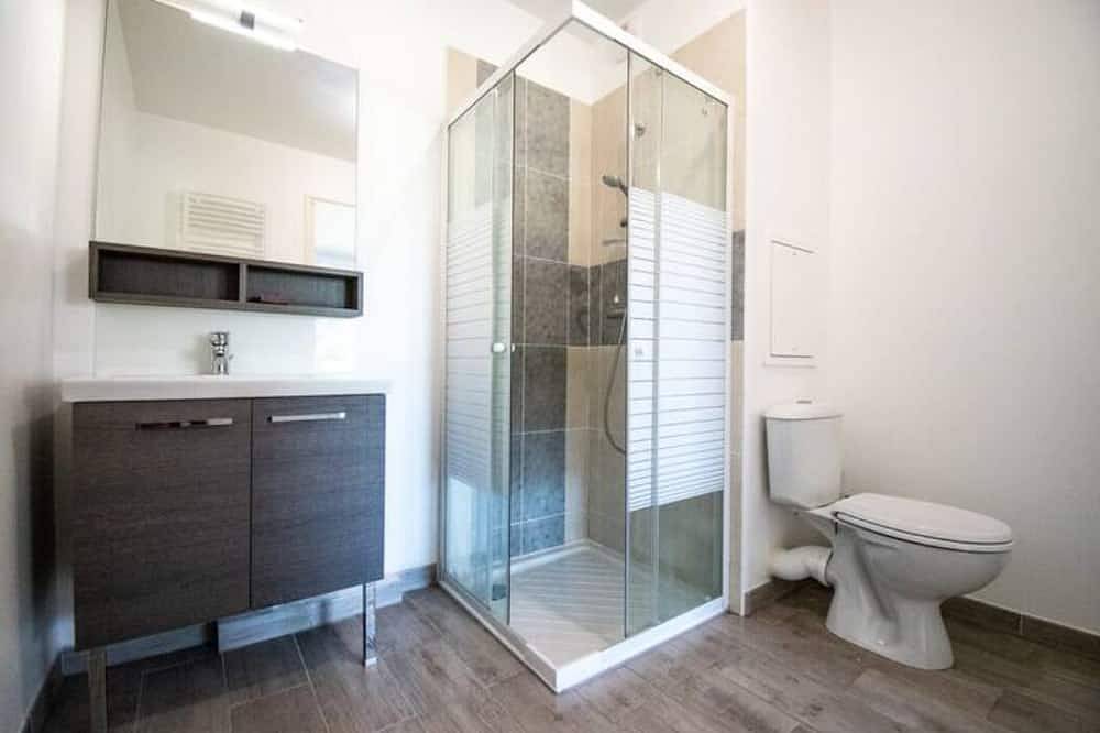 Geheel appartement, New studio with garden, in residence with swimming pool in Aix-en-Provence, Aix-en-Provence en omgeving