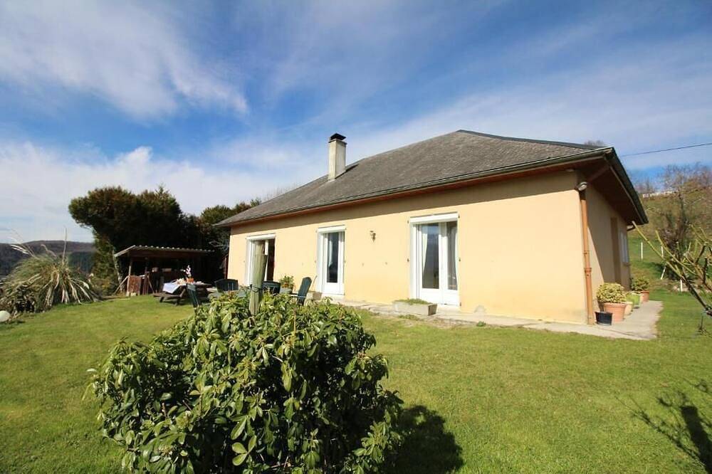 Chambres d'hotes  au milieu d'une ferme in Bagnères-de-Bigorre, Hautes-Pyrénées