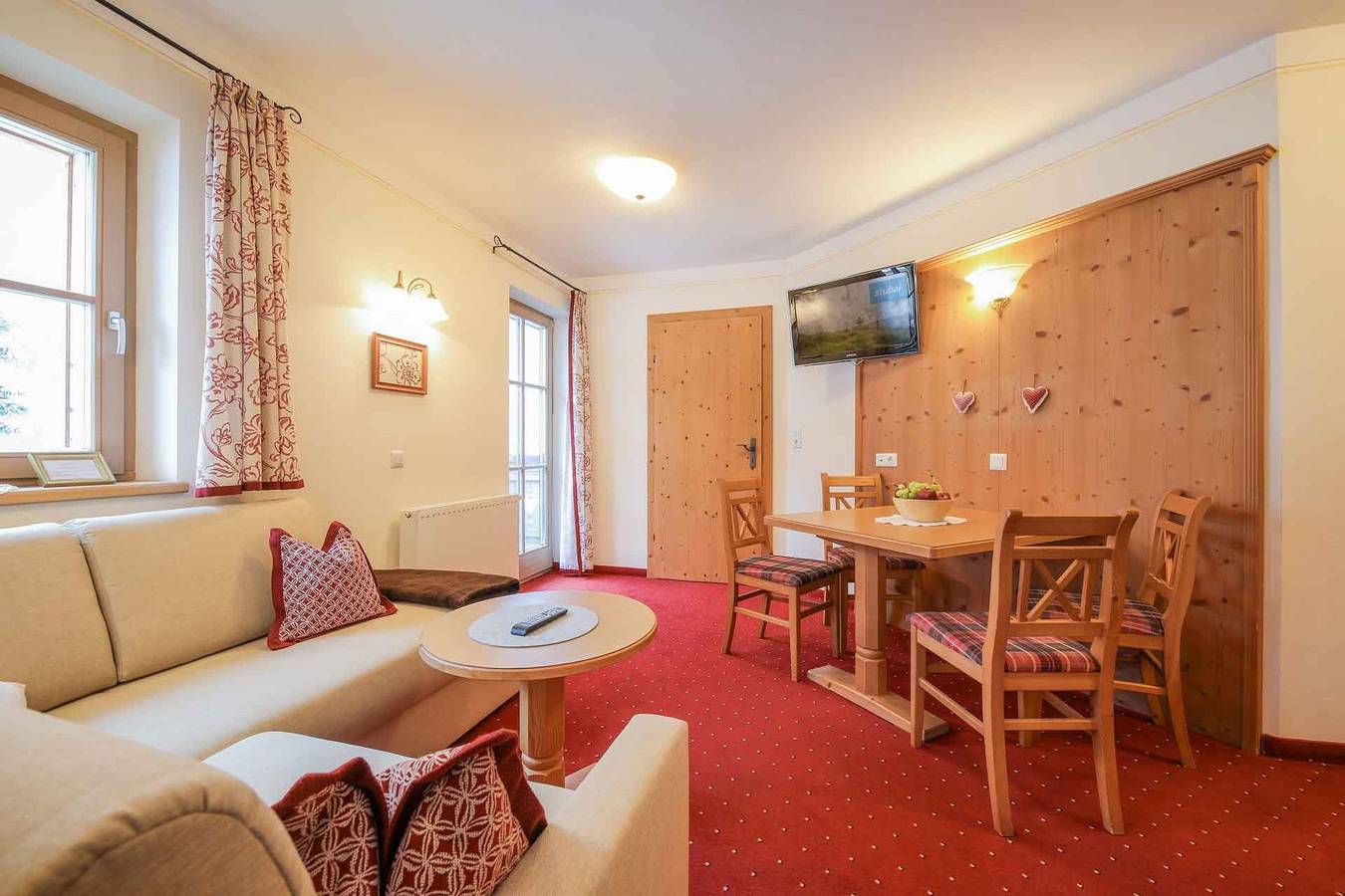 Geheel vakantieappartement, Landhaus Wildes Wasser in Neustift im Stubaital, Regio Innsbruck