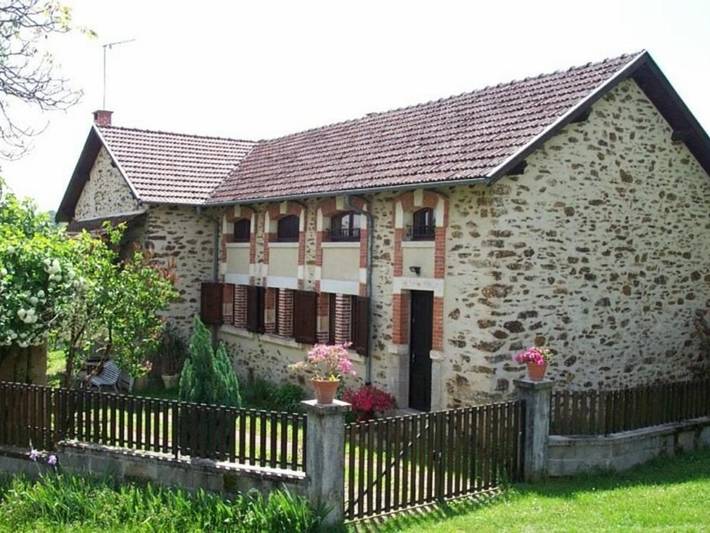 Location de vacances pour 4 personnes à Boisset (Cantal)