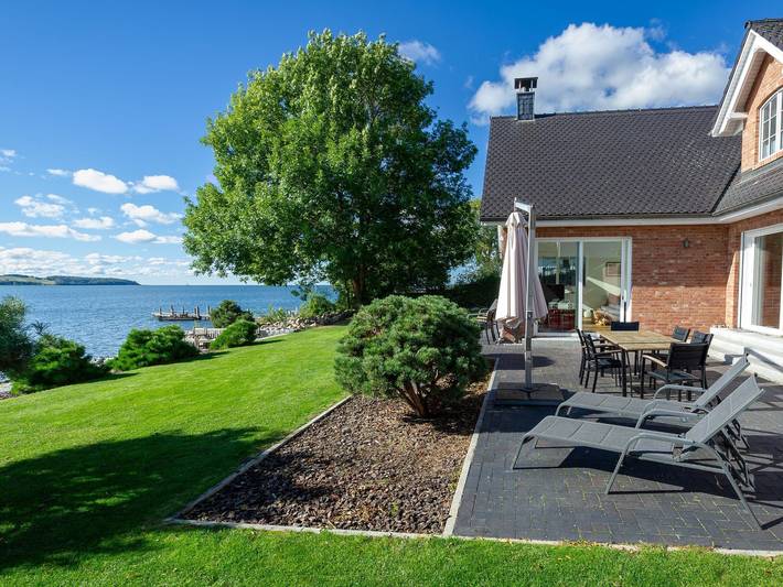 Ferienhaus für 8 Personen, mit Garten und Whirlpool sowie Terrasse und Sauna - 1