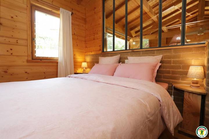 La Petite Maison En Bois in Saint-Martin-le-Colonel, Parc naturel régional du Vercors