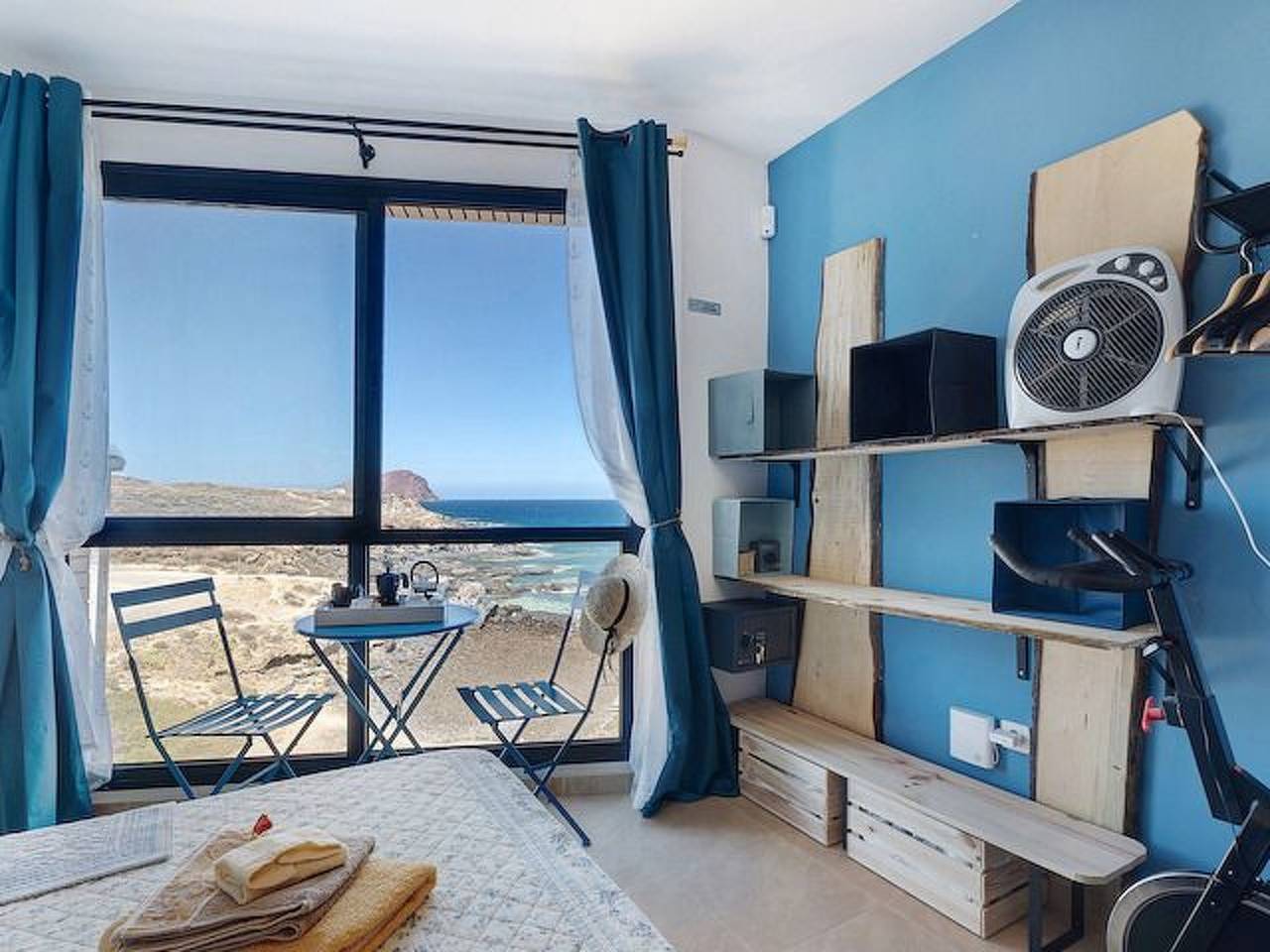 Ganze Wohnung, 'Los Abrigos' mit Pool in Los Abrigos, Granadilla de Abona