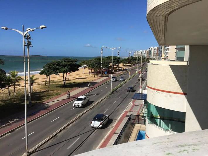 Casas e apartamentos de temporada para 6 pessoas, com vista e balcão, adaptado a crianças no Litoral Capixaba