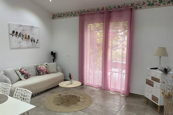 Mas de la Galinette \"Pivoine\" in Biot, Côte méditerranéenne (France)