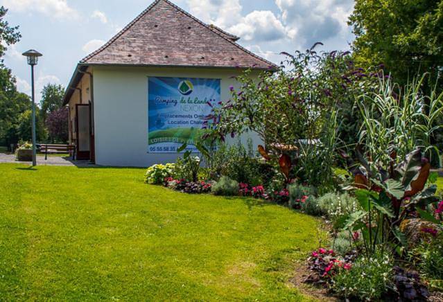Camping pour 2 personnes, avec Terrasse et Jardin ainsi que Vue et Vue sur le lac