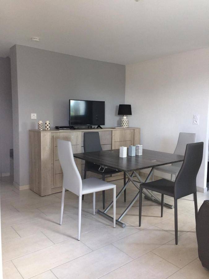 Appartement entier, One-Bedroom Apartment in Le Russey, Jura Francais