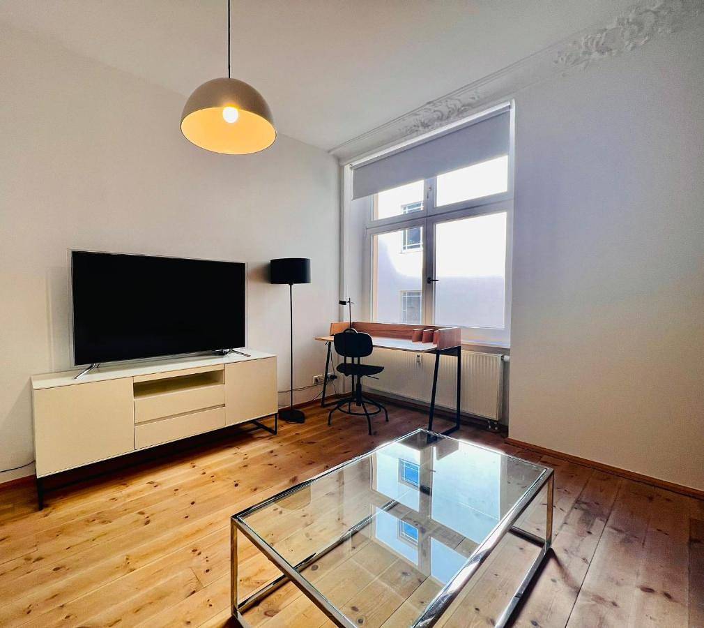 Ganze Wohnung, Alte Schönhauser Lux in Mitte Berlin, Berlin