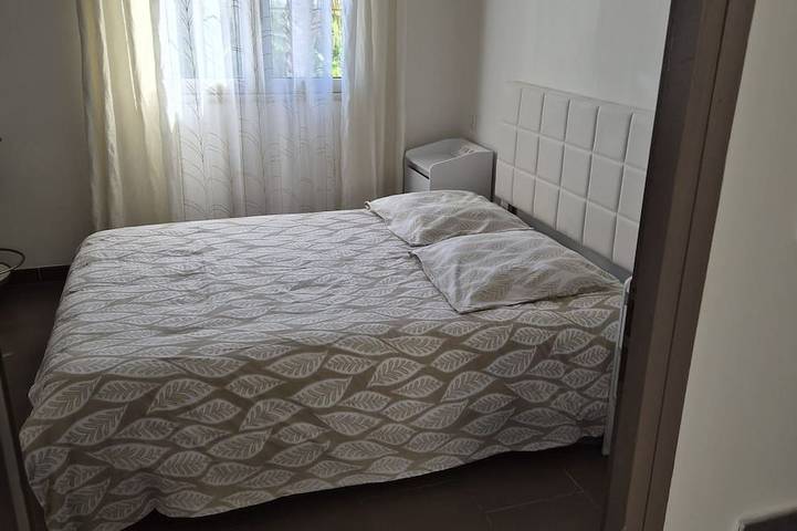 Ganze Wohnung, Charmante Wohnung in Biguglia mit privatem Pool, Garten, Terrasse und Parkplatz. in Biguglia, Bastia und Umgebung