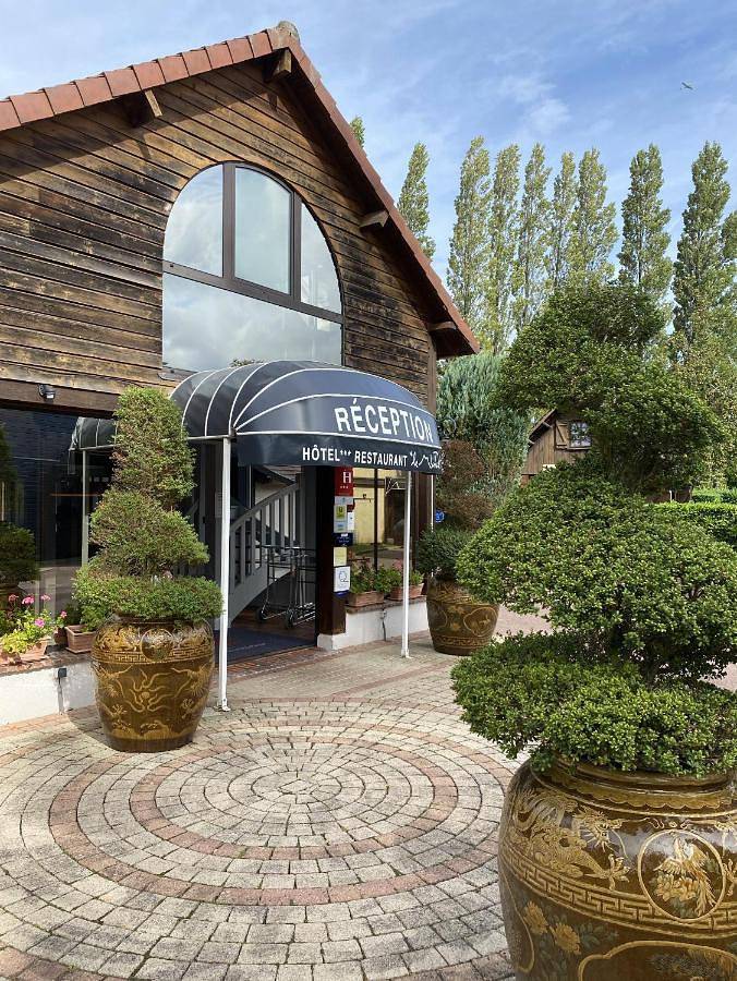 Hôtel pour 2 personnes, avec sauna ainsi que piscine et jardin, animaux acceptés à Saint-Gatien-des-Bois - 3