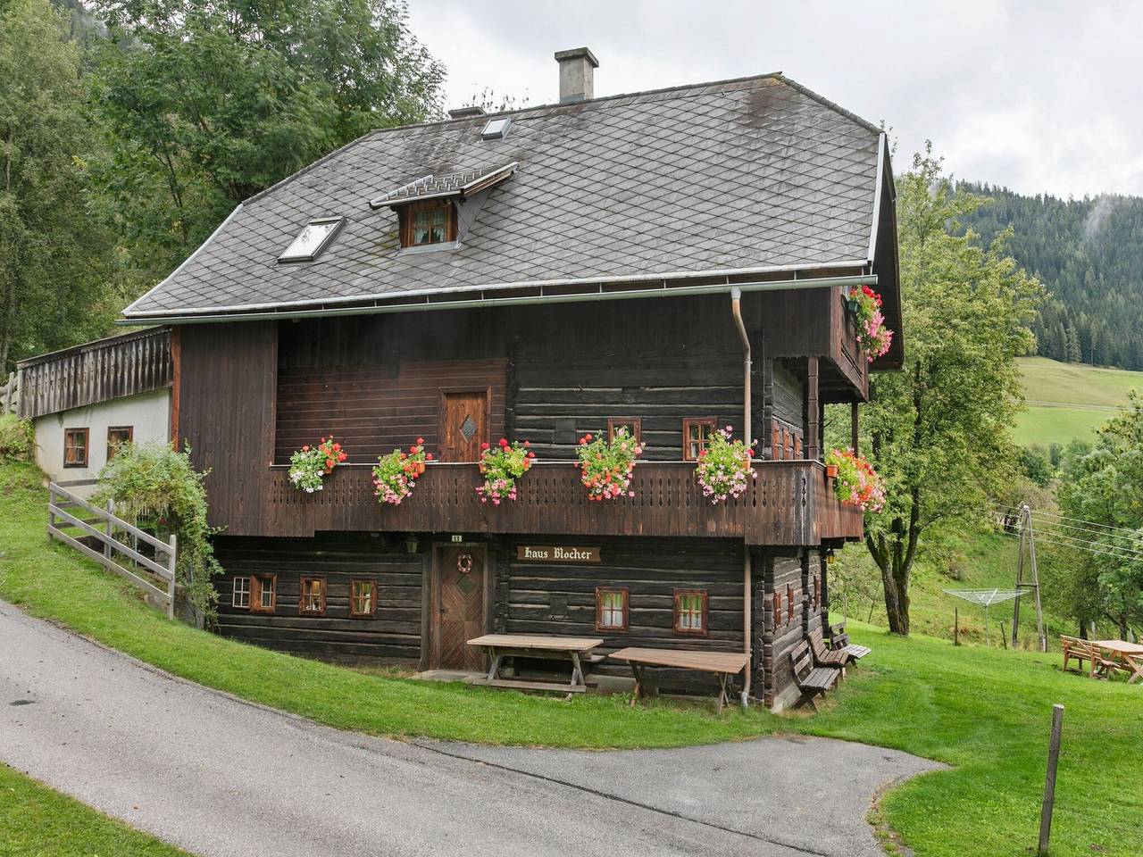 Ganze Wohnung, Vintage Holiday Home in Arriach with Private Garden in Arriach, Villach-Land
