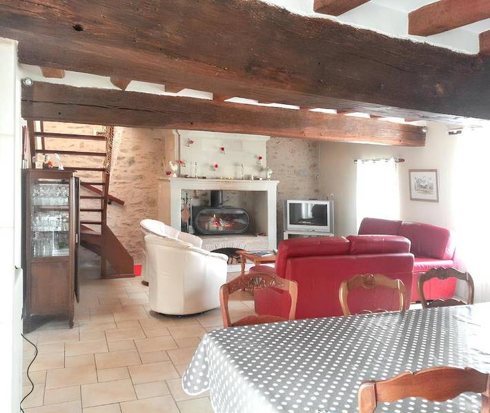 Location de vacances pour 9 personnes, avec terrasse et jardin à Denée - 2