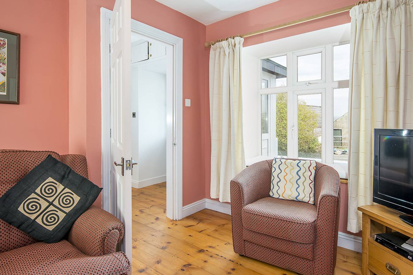 Cosgod Ingli in Newport (Pembrokeshire), Pembrokeshire