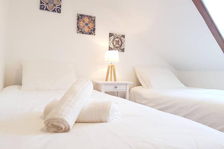 Ganze Wohnung, Zentrale und nette Wohnung im traditionellen Chalet in Sintra, Naturpark Sintra-Cascais