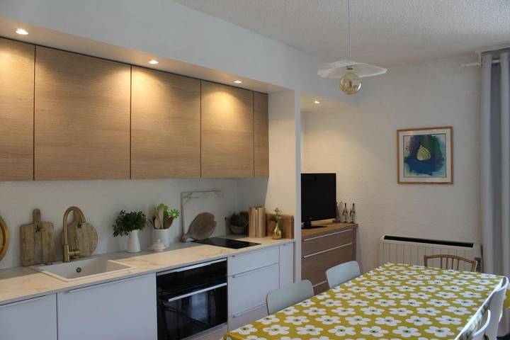 Gîte pour 6 personnes, avec vue et balcon dans Saint-Jean-Montclar - 4