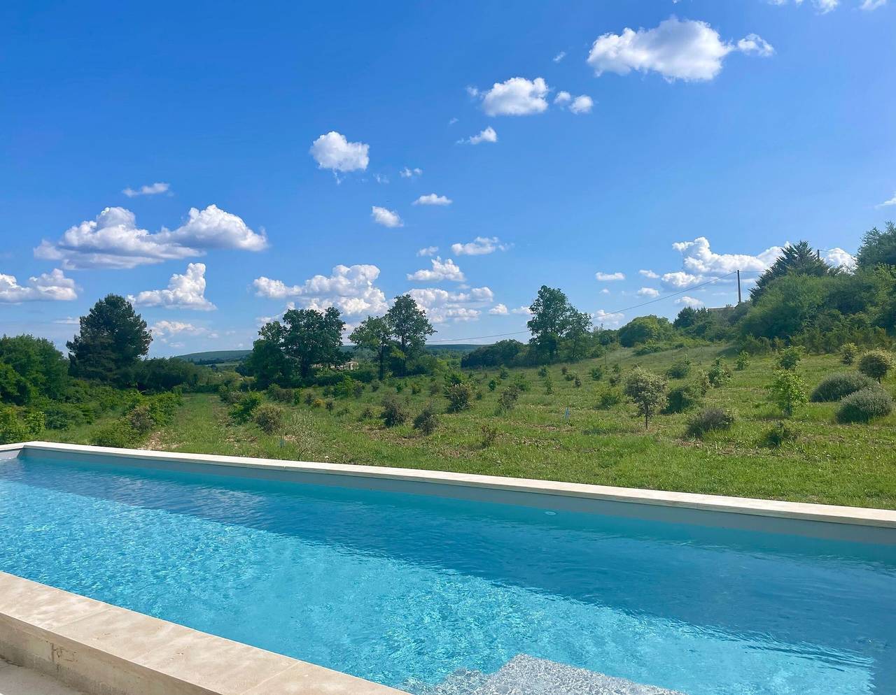 Maison "Beau Gite" con piscina privada, terraza privada y Wi-Fi in Le Garn, Region de Nimes