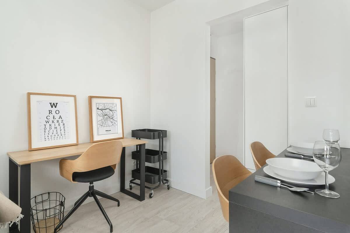 Monolocale intero, Komuny Paryskiej 72A | Wroclaw | Bright Studio | Wi-Fi | Balcony | Pet Friendly in Breslavia, Niederschlesien