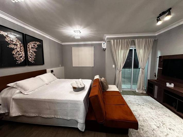 Casas e apartamentos de temporada para 2 pessoas, com vista e terraço e ainda piscina em Sorocaba
