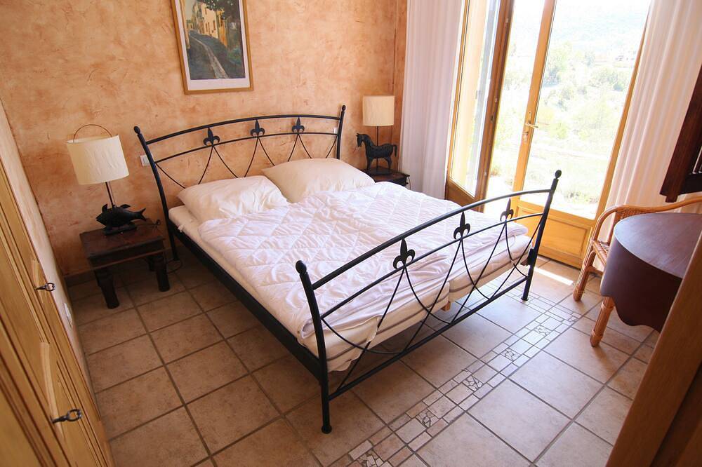 House in Provence - ideal for families in Esparron-de-Verdon, Verdon Regional Natural Park