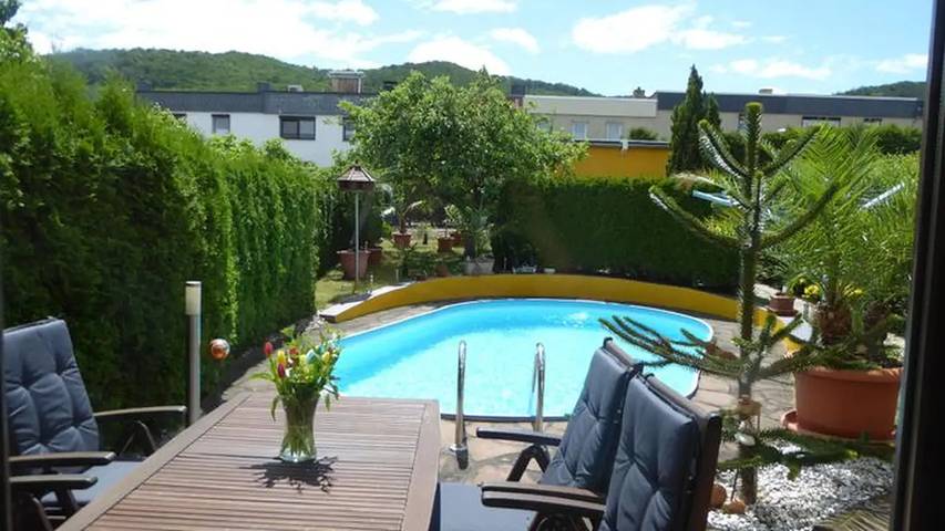 Ferienwohnung für 2 Personen, mit Garten und Pool