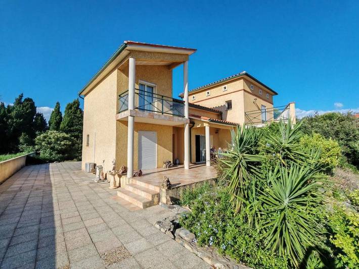 Appartement de vacances pour 2 personnes, avec terrasse ainsi que jardin et vue