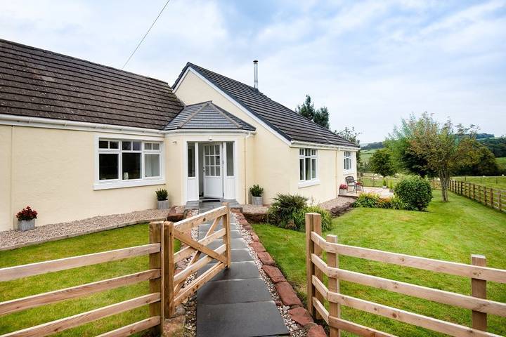 Log cabin for 4 people in Loch Lomond