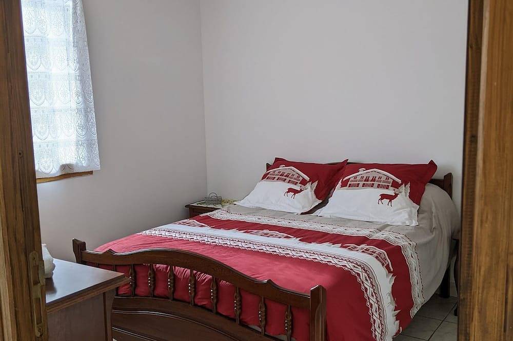 Self-catering cottage with exceptional view in Châteauroux-les-Alpes, Nationalpark Écrins