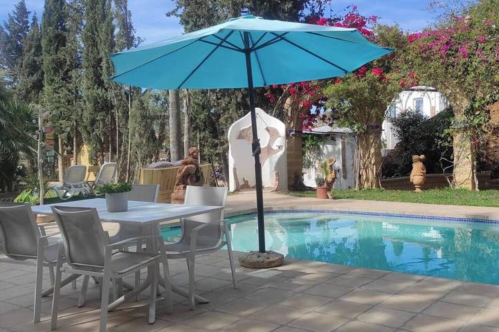Appartement entier, Guesthouse Sleeps 2 - Pool Access in Benajarafe, Vélez-Málaga