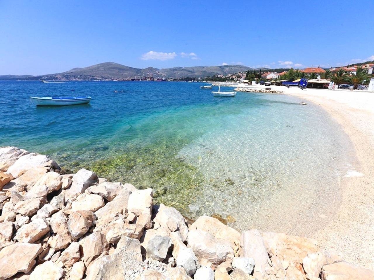 Appartement entier, Apartman s terasom in Trogir, Čiovo
