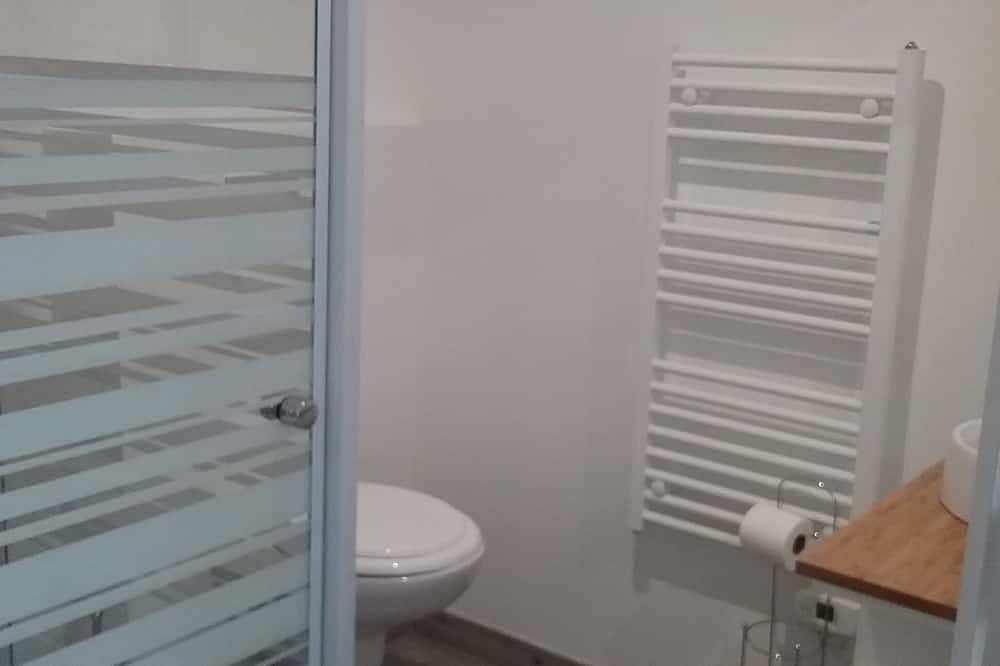 Appartement entier, Beau studio proche de la mer ( le ponton ) in Donville-les-Bains, Côte de la Déroute