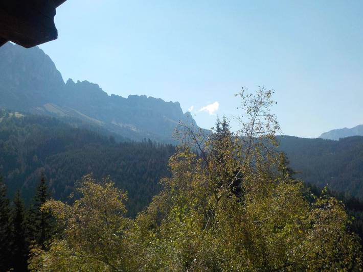 Hütte, mit Terrasse und Garten sowie Ausblick auf der Seiser Alm - 2