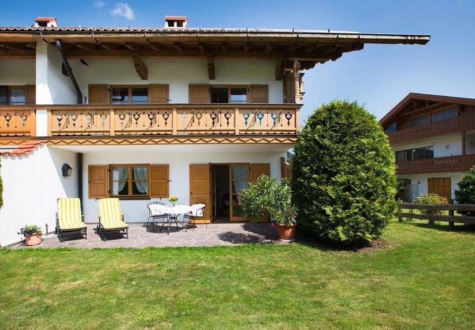 Ganze Wohnung, Haus Lara Fewo 3 - Kleine Traum-Fefwo mit Panorama-Balkon, 42 m² für 2 Personen in Wallgau, Walchensee