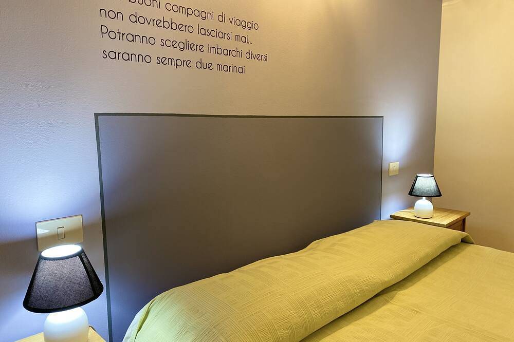 Entire apartment, Apartment Swimming Pool and Lake's View in Paciano, Perugia Province