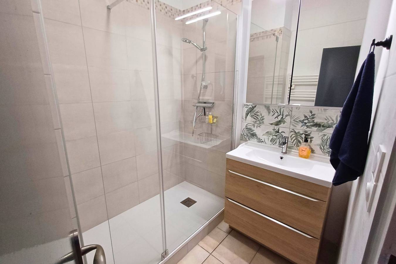 Apartamento entero, Le Quai - Wifi - Centre-ville in Laval, Mayenne (desambiguación)