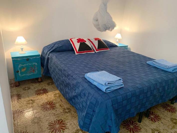 Gîte pour 2 personnes, avec terrasse et jardin dans Stromboli - 3